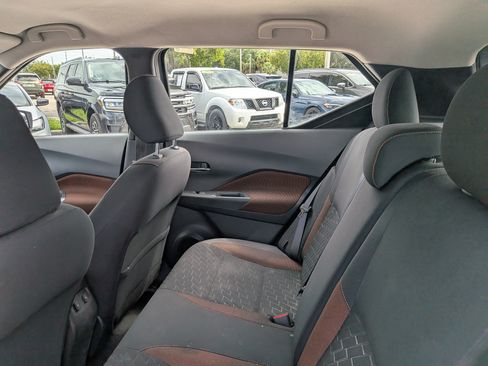Used 2021 Nissan Kicks SR w/ Interior Electronics Package FWD image 14