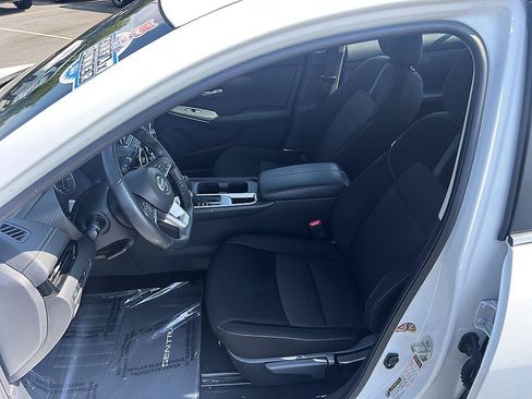Certified 2023 Nissan Sentra SV w/ All-Weather Package FWD image 13