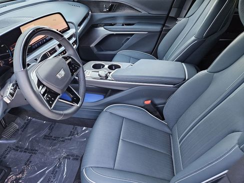 Certified 2024 Cadillac Lyriq Luxury w/ Nappa Leather Package image 16