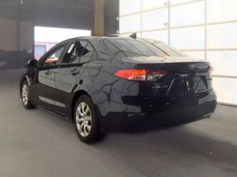Used 2020 Toyota Corolla LE w/ Phone Cable & Charge Package FWD image 6