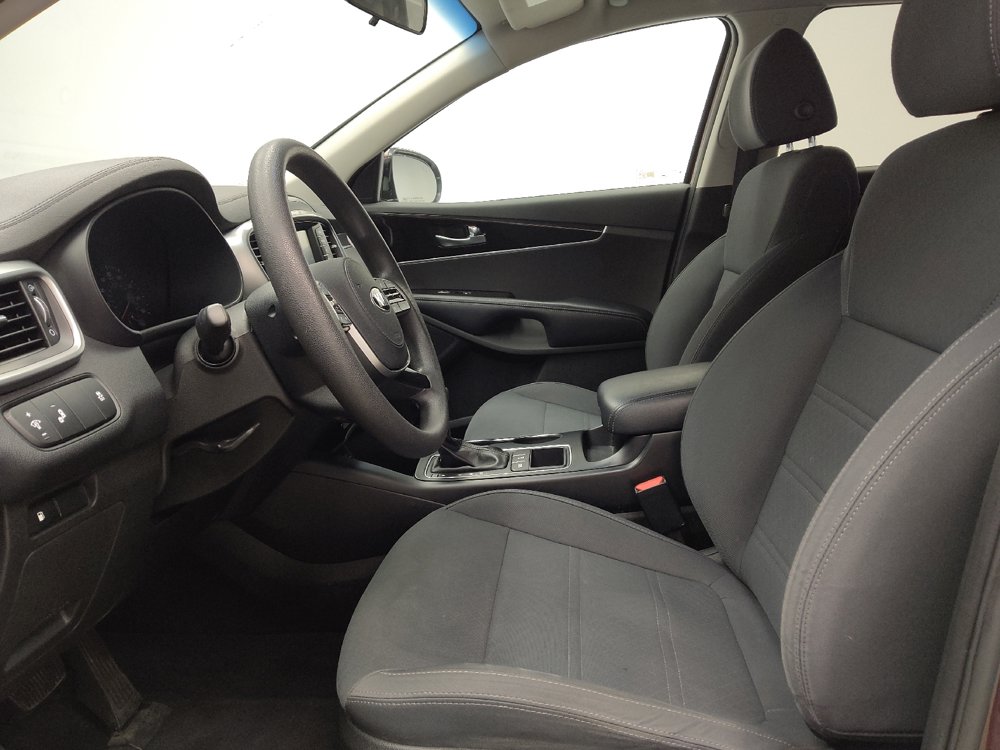 Used 2019 Kia Sorento AWD image 17