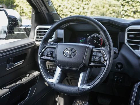 Used 2025 Toyota Tundra Platinum AWD/4WD image 15