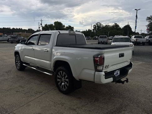 Used 2022 Toyota Tacoma Limited AWD/4WD image 5