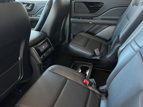 New 2026 Lincoln Aviator AWD image 11