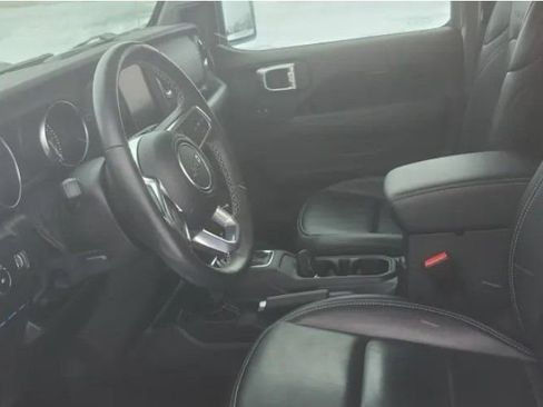 Used 2023 Jeep Wrangler Unlimited Sahara w/ Cold Weather Group image 13