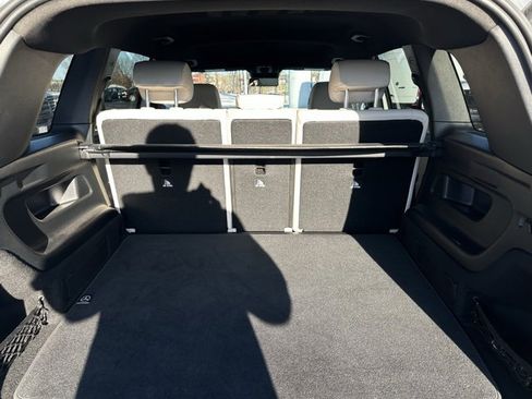 Used 2025 Mercedes-Benz GLB 250 4MATIC image 10