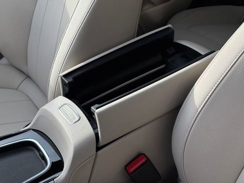 Used 2025 Mercedes-Benz GLA 250 4MATIC image 61