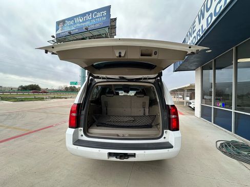 Used 2015 Chevrolet Suburban LT image 9
