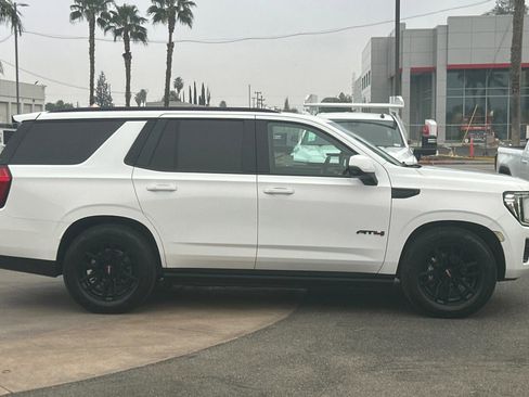 Used 2023 GMC Yukon AT4 image 3