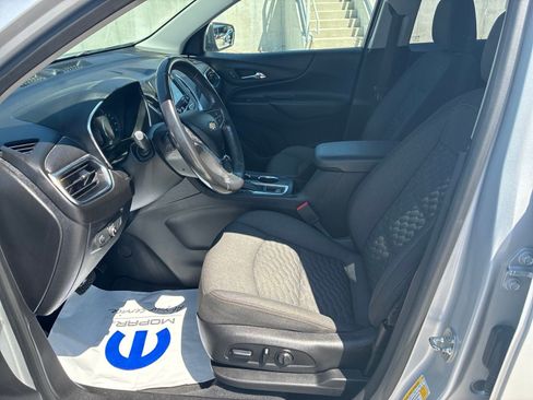 Used 2019 Chevrolet Equinox LT AWD/4WD image 13
