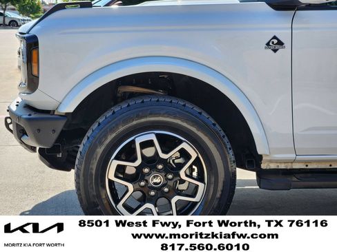 Used 2024 Ford Bronco Outer Banks AWD/4WD image 8