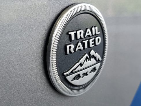 Used 2014 Jeep Wrangler Unlimited Sahara w/ Dual Top Group AWD/4WD image 5