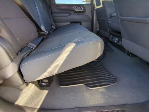 Used 2025 Chevrolet Silverado 2500 LT w/ Convenience Package image 20