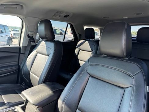 Used 2021 Ford Explorer XLT w/ Equipment Group 202A RWD image 19