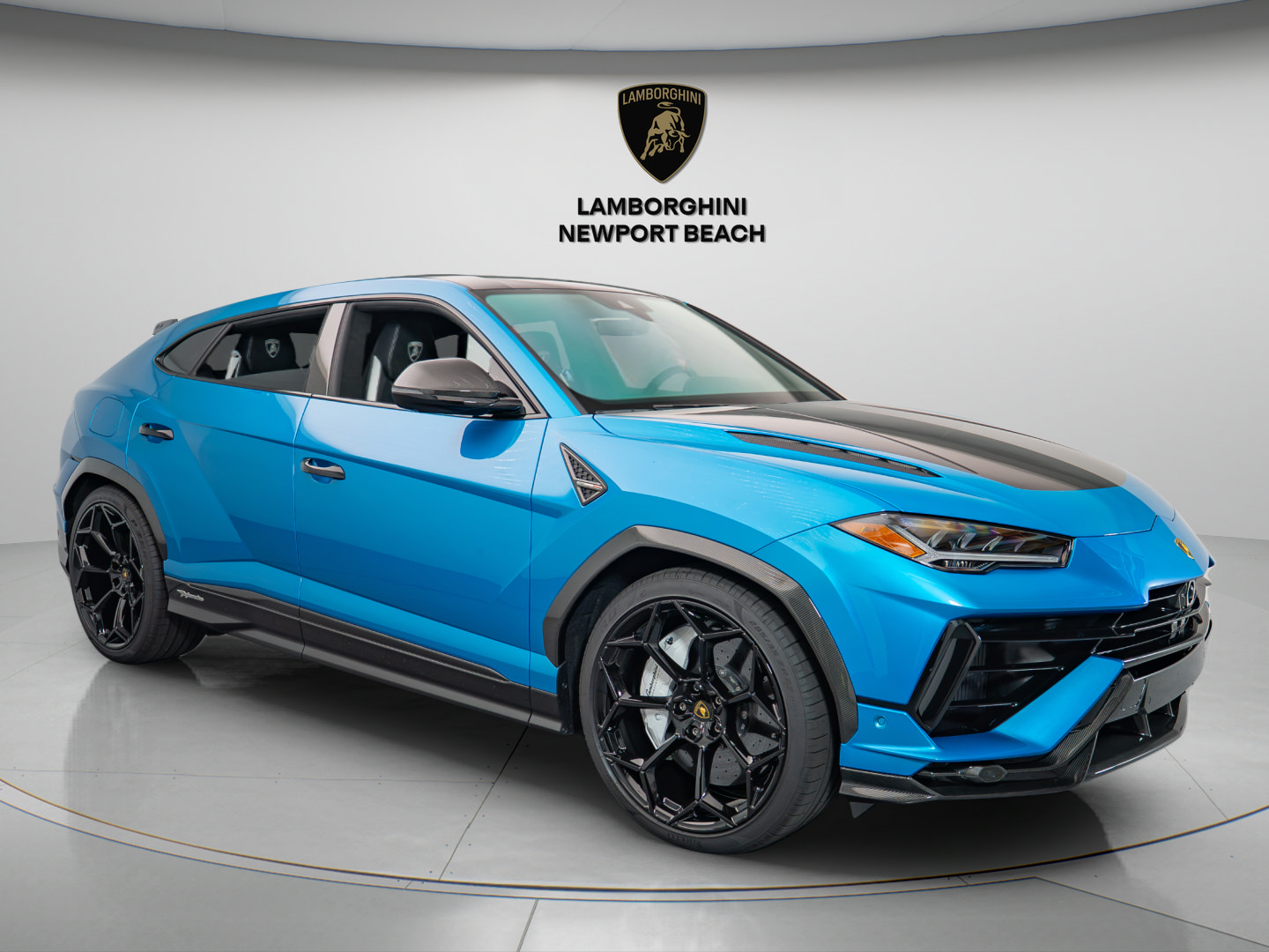 Used 2024 Lamborghini Urus Performante AWD/4WD image 1