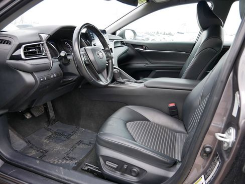 Used 2023 Toyota Camry SE FWD image 14