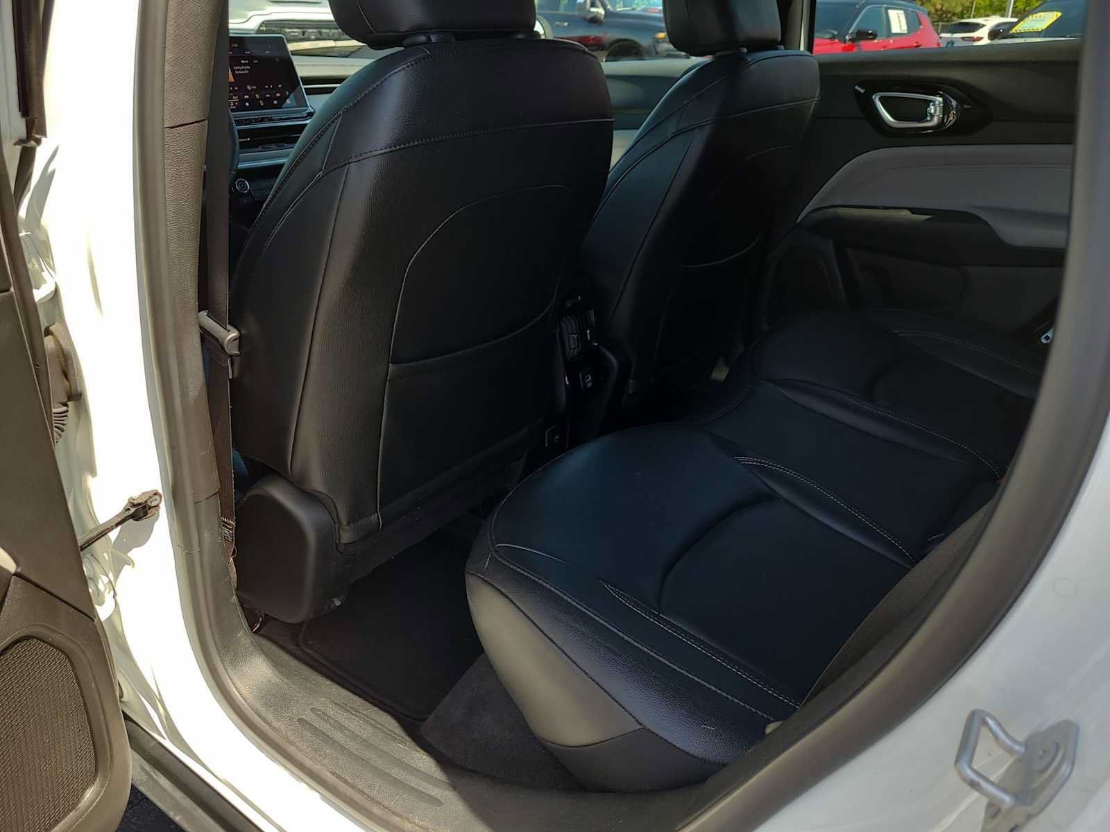Used 2025 Jeep Compass Limited AWD/4WD image 20