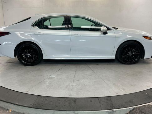 Used 2021 Toyota Camry XSE w/ Carpet Mat Package (TMS) FWD image 6