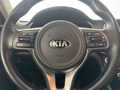 Used 2018 Kia Optima S image 15
