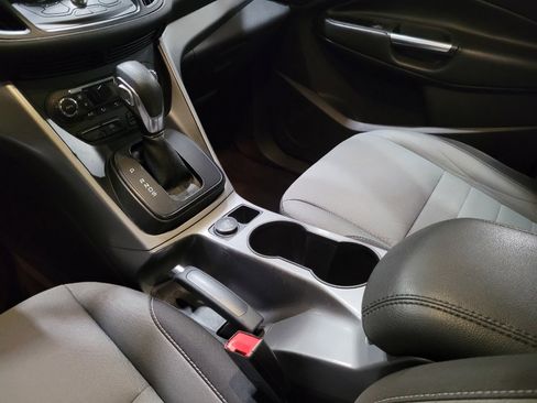 Used 2016 Ford Escape SE w/ Equipment Group 201A AWD/4WD image 26