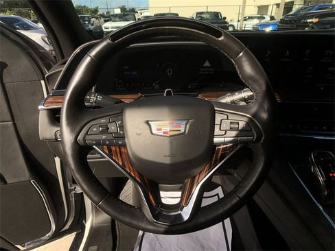 Certified 2022 Cadillac Escalade Premium Luxury w/ Performance Package image 22