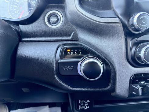 Used 2024 RAM 2500 Tradesman w/ Chrome Appearance Group image 21