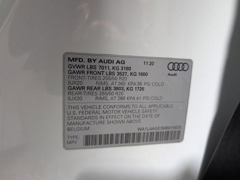 Certified 2021 Audi e-tron Premium Plus w/ Premium Plus Package image 41