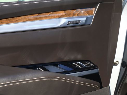 Used 2025 Cadillac Escalade ESV Sport Platinum w/ LPO, Floor Liner Package image 23