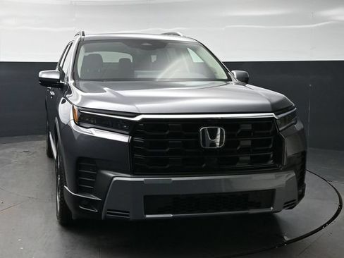 Certified 2026 Honda Pilot Touring image 2