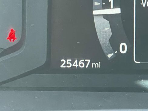 Used 2024 Toyota Tacoma SR AWD/4WD image 22