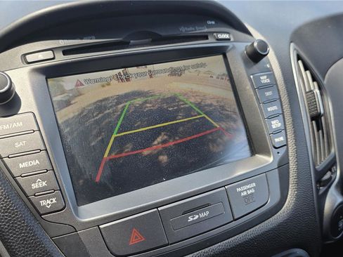 Used 2015 Hyundai Tucson Limited w/ Option Group 03 FWD image 21