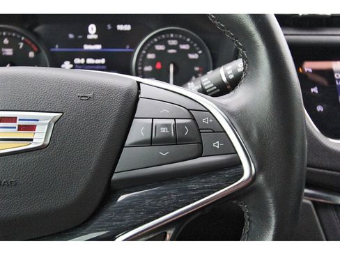 Used 2022 Cadillac XT5 Premium Luxury w/ Technology Package image 16