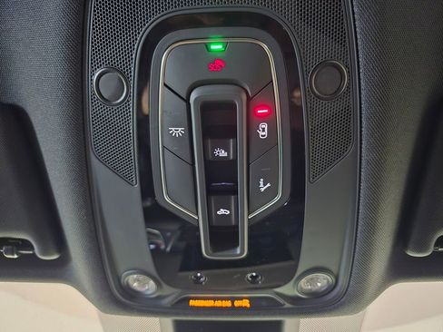 Used 2023 Audi Q5 2.0T Premium w/ Convenience Package image 37