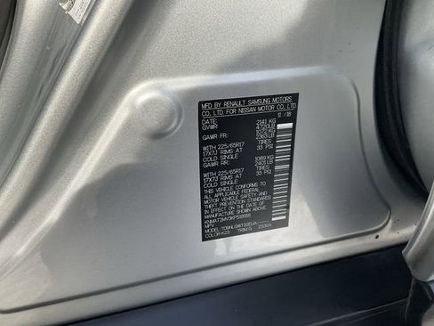 Used 2019 Nissan Rogue SV image 36