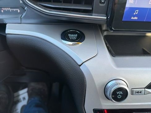 Used 2023 Ford Explorer XLT w/ Equipment Group 202A image 21