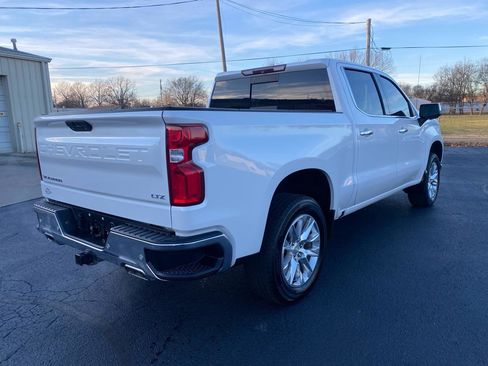 Used 2019 Chevrolet Silverado 1500 LTZ w/ LTZ Premium Package AWD/4WD image 5