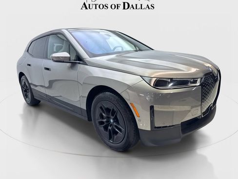 Used 2024 BMW iX xDrive50 w/ Premium Package AWD/4WD image 4