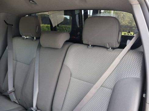 Used 2012 Toyota Tacoma 4x4 Double Cab w/ SR5 Pkg image 18