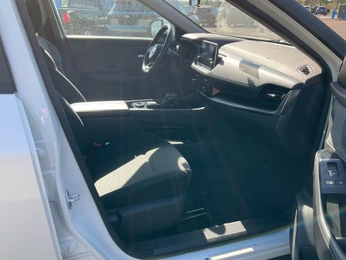 Used 2023 Nissan Rogue SV AWD/4WD image 21