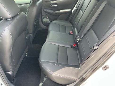 Certified 2025 Nissan Sentra SR w/ SR Premium Package FWD image 18