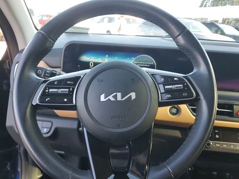 Certified 2025 Kia Seltos EX w/ EX Sunroof Package image 21