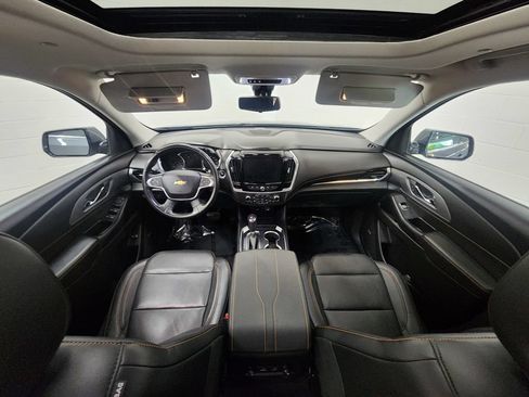 Used 2019 Chevrolet Traverse LT w/ LT Premium Package AWD/4WD image 32