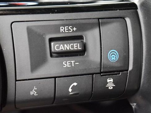Used 2023 Nissan Pathfinder Platinum AWD/4WD image 27