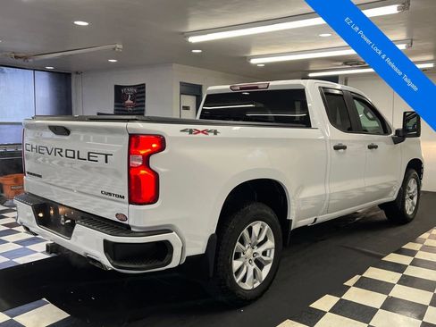 Used 2021 Chevrolet Silverado 1500 Custom w/ LPO, Dark Essentials Package image 16