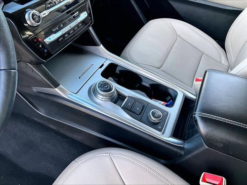 Used 2023 Ford Explorer Limited image 20