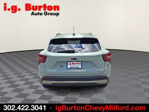 Certified 2025 Chevrolet Trax ACTIV w/ Driver Confidence Package FWD image 5