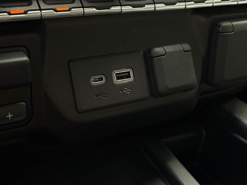 Used 2020 GMC Sierra 1500 AT4 w/ AT4 Premium Package AWD/4WD image 21