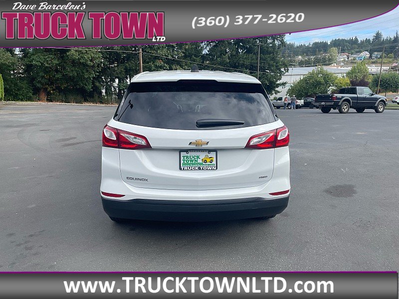 Used 2020 Chevrolet Equinox LS w/ LS Convenience Package AWD/4WD image 4