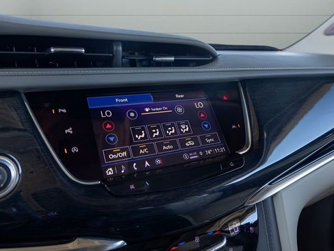 Used 2022 Cadillac XT6 Premium Luxury w/ Technology Package AWD/4WD image 27