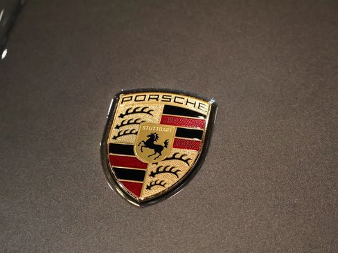 Used 2024 Porsche 911 GT3 RWD image 8